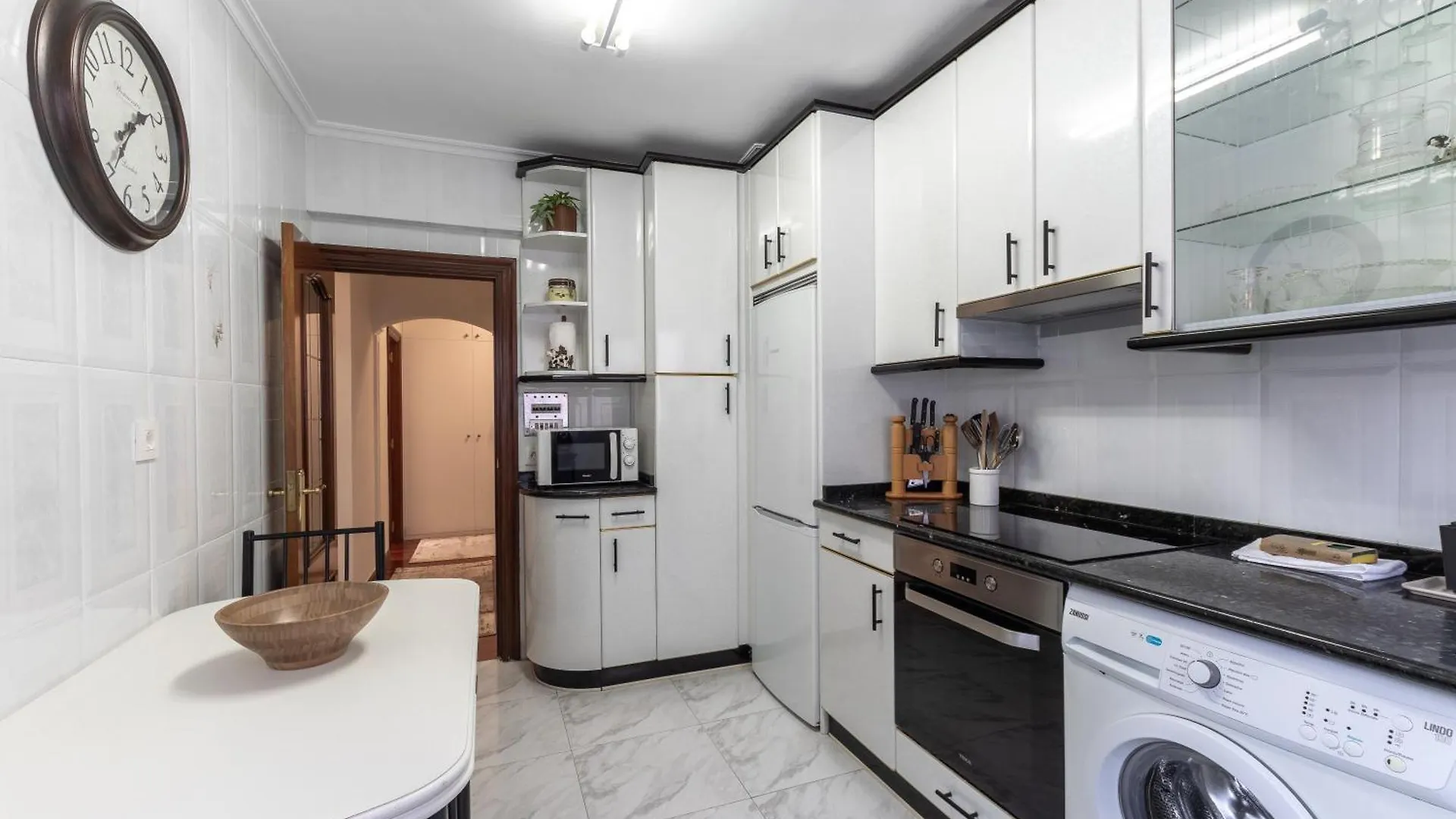 Gran Bilbao XVI With Parking By Aston Rentals Barakaldo Apartment