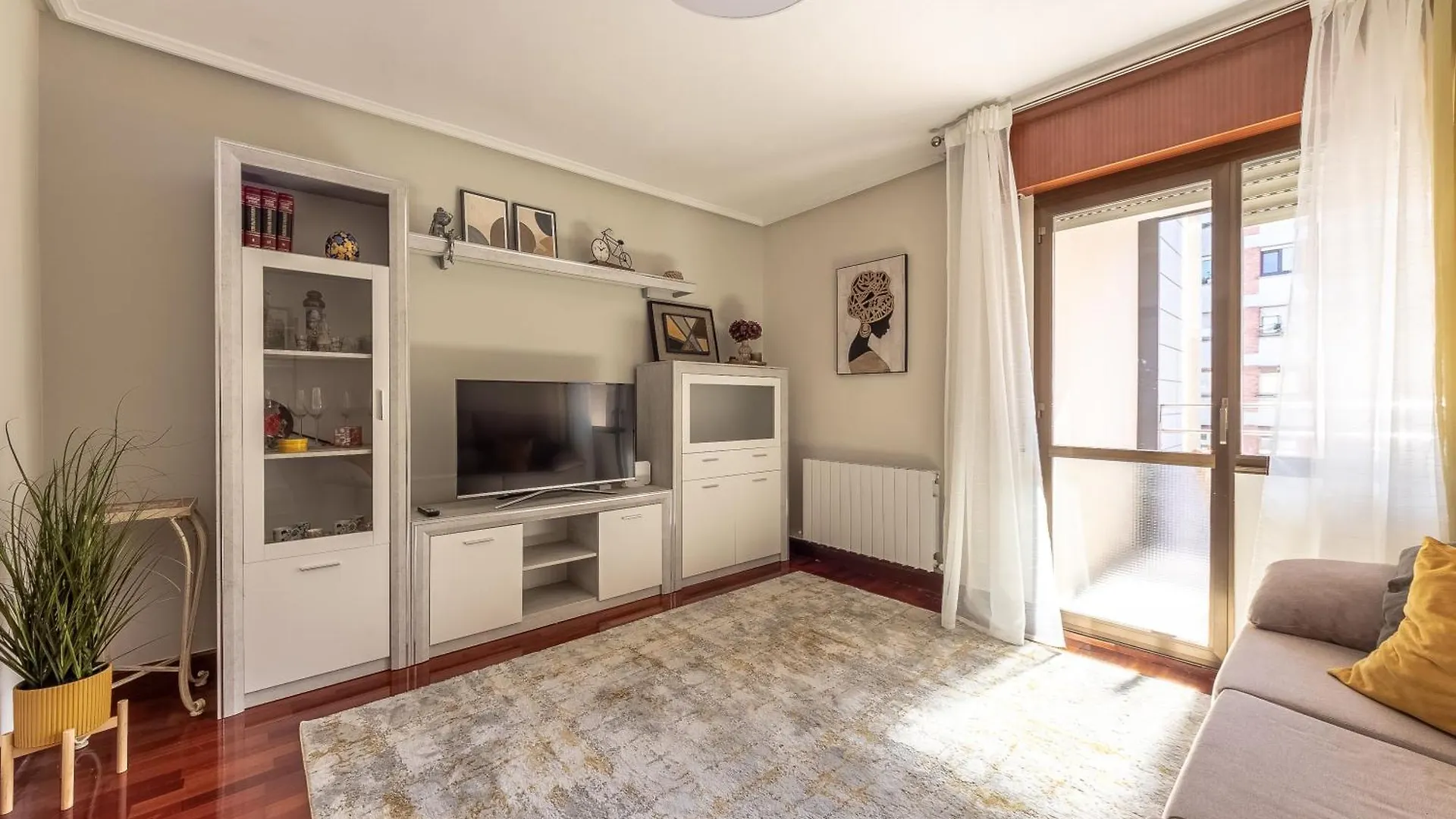 Gran Bilbao XVI With Parking By Aston Rentals Barakaldo Apartment